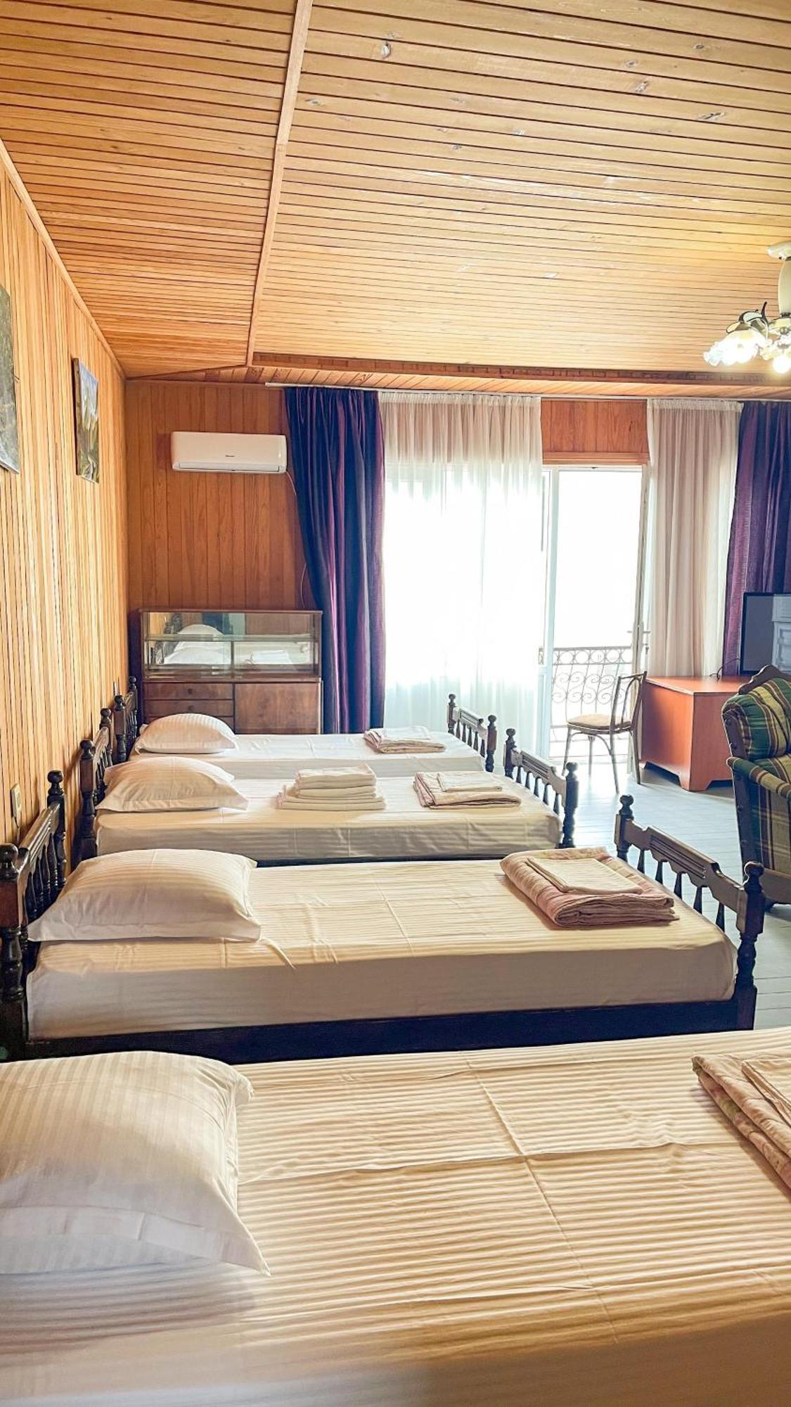 Guesthouse On Agmashenebeli 328 Kobuleti Luaran gambar